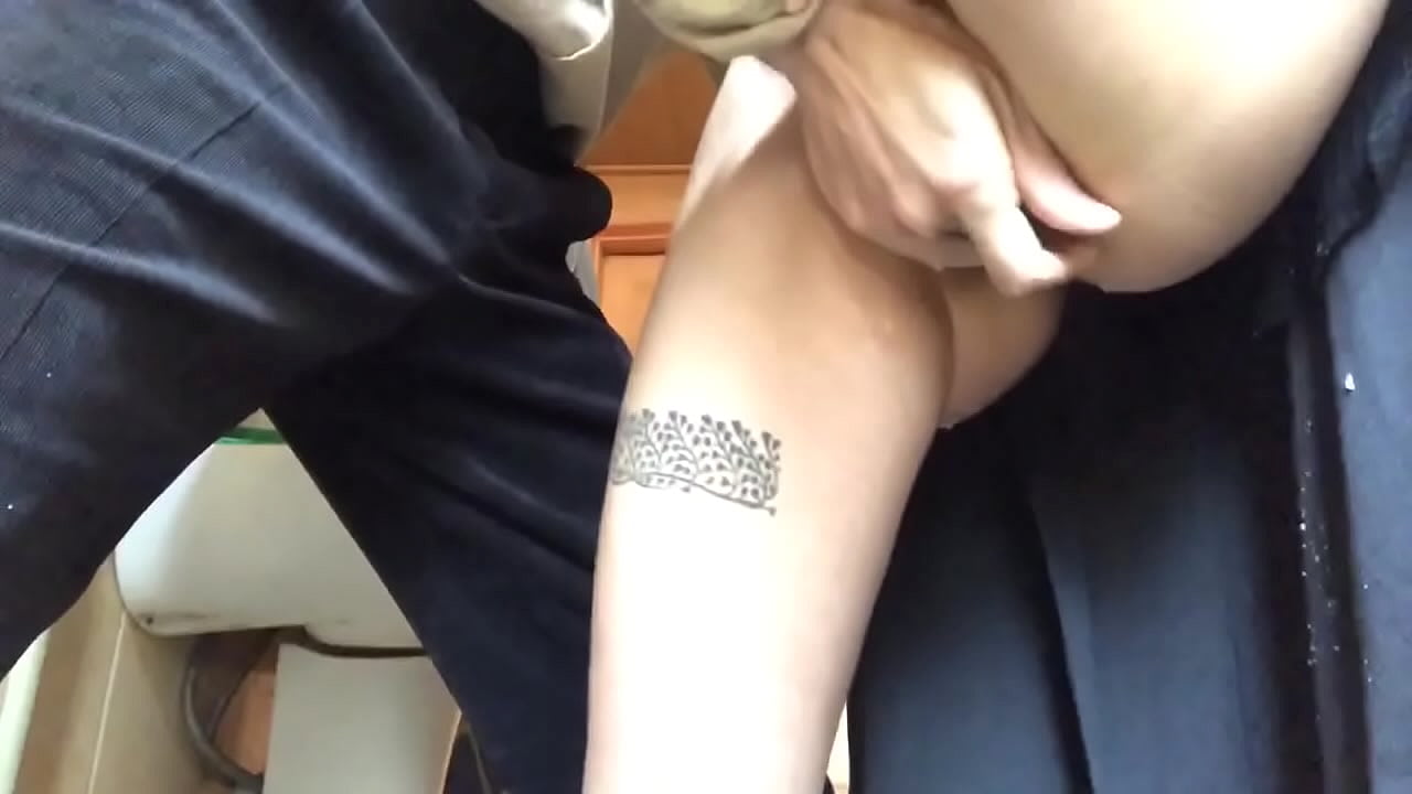 Шприц во училишната бања, вистински пенлив оргазам - мојот учител даде се од себе